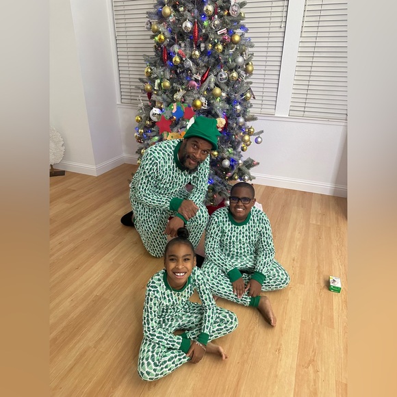 [Lot of 6 for $45] Family Holiday Pajamas 2-pcs Christmas 100% Cotton PJs-Green - Picture 3 of 5